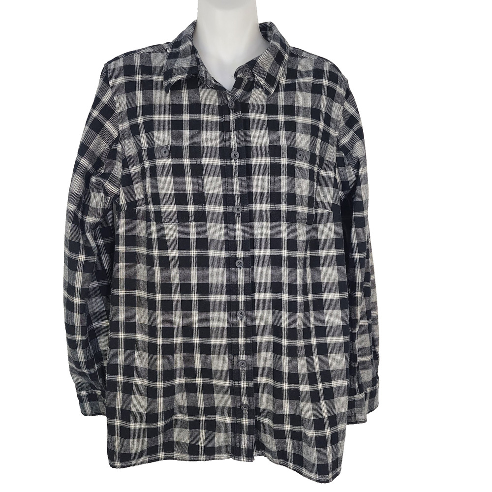 Duluth Trading Shirt Women’s Medium Free Swinging Flannel Black Plaid Button Up